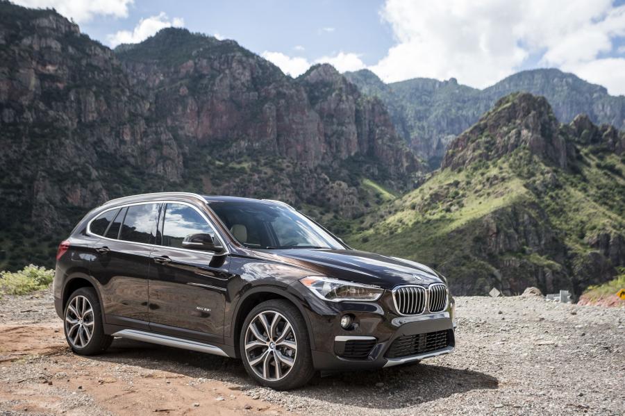  BMW X1 xDrive28i xLine 2016 года  (NA) (фото 7 из 11)